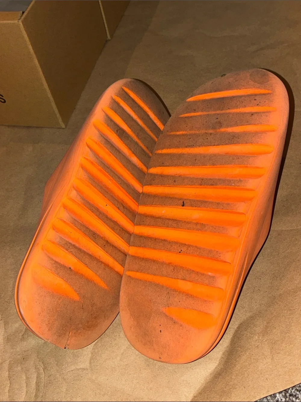 adidas Yeezy Slides Orange Sherbet size 5 US